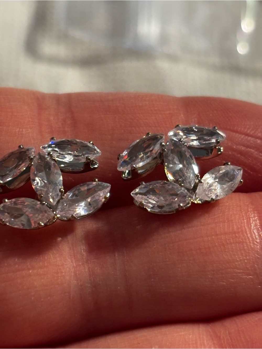 Fashion Jewelry Clear Crystal Marquise Cluster Stud Earrings - Picture 4 of 6